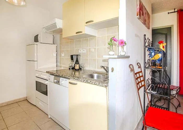 In With Swimming Pool Tatil Evi Grospierres