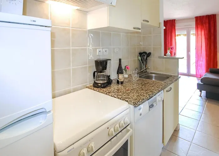 In With Swimming Pool *