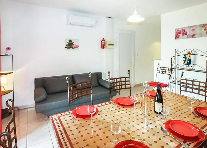 In With Swimming Pool *