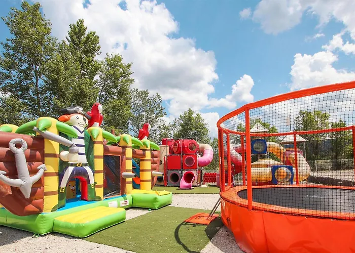 Tatil Evi In With Swimming Pool *